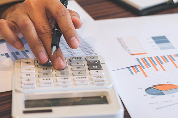How to Allocate Your Budget like a Marketing Investor
